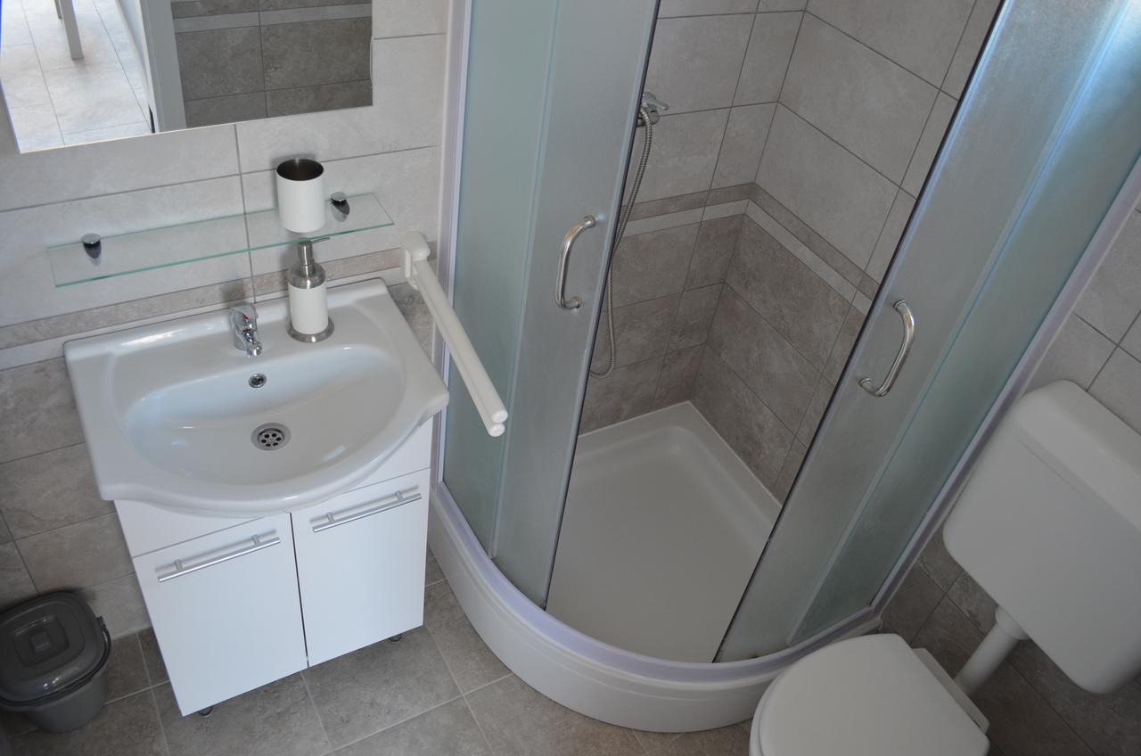 Apartments Mare I Baska  Luaran gambar